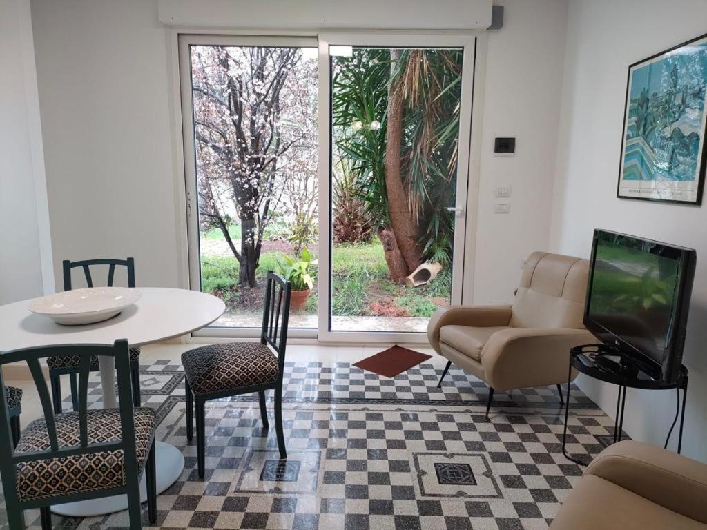 Giardino A Mare Apartment Bari Ngoại thất bức ảnh